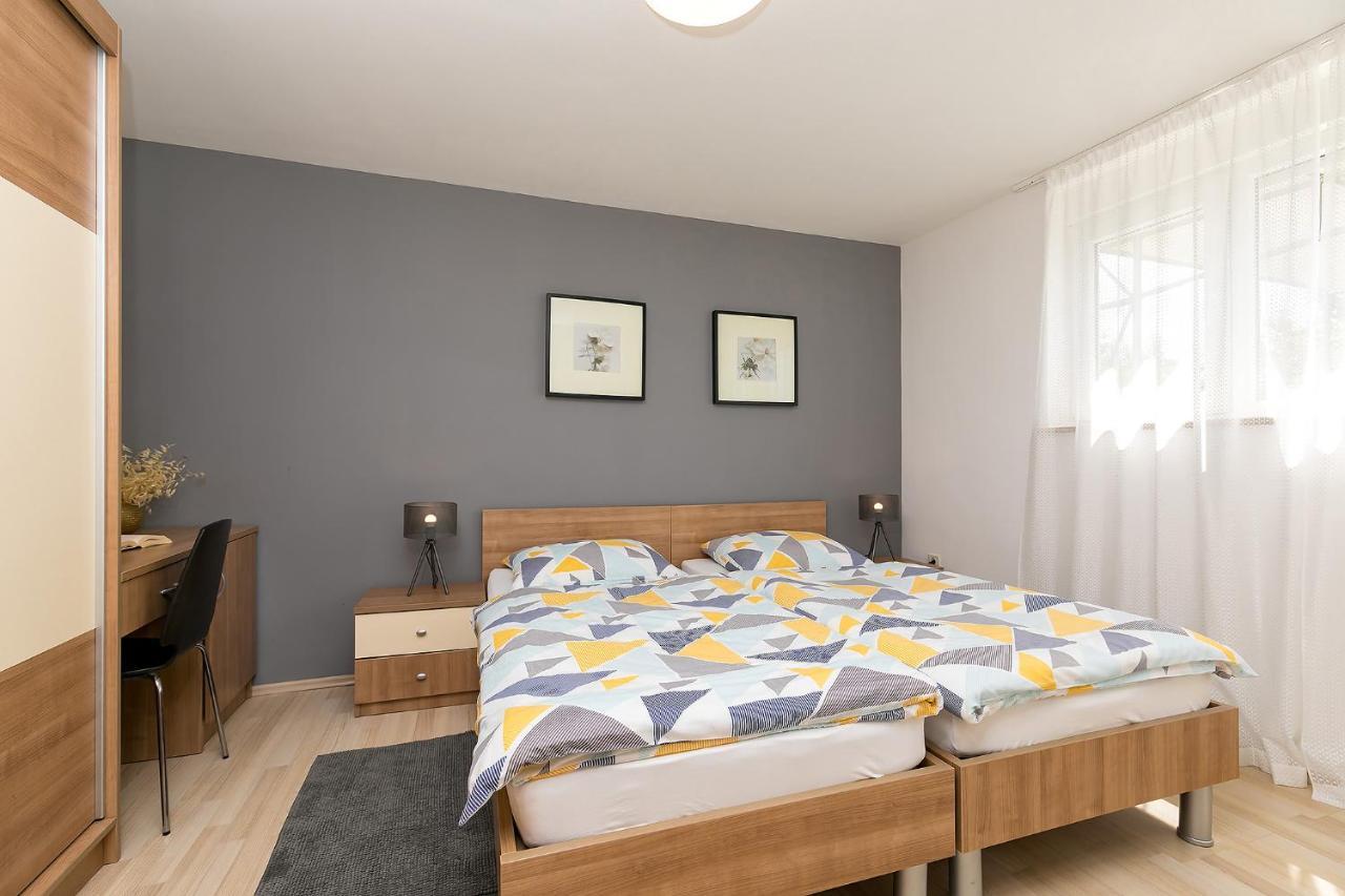 פורץ Apartments Dama מראה חיצוני תמונה